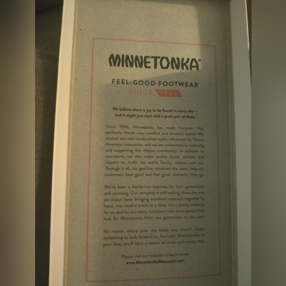 Minnetonka Driving Moccasin (Driving Shoe) - Picture 4 of 4